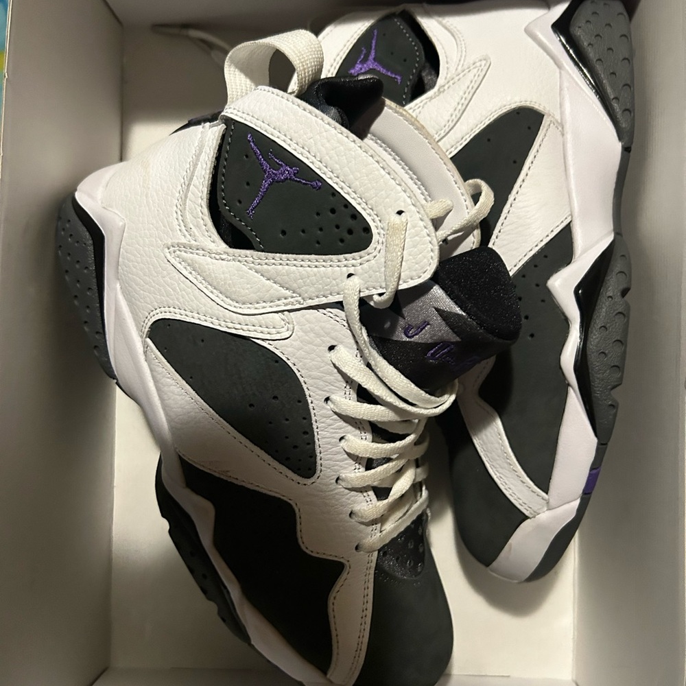 RETRO 7s